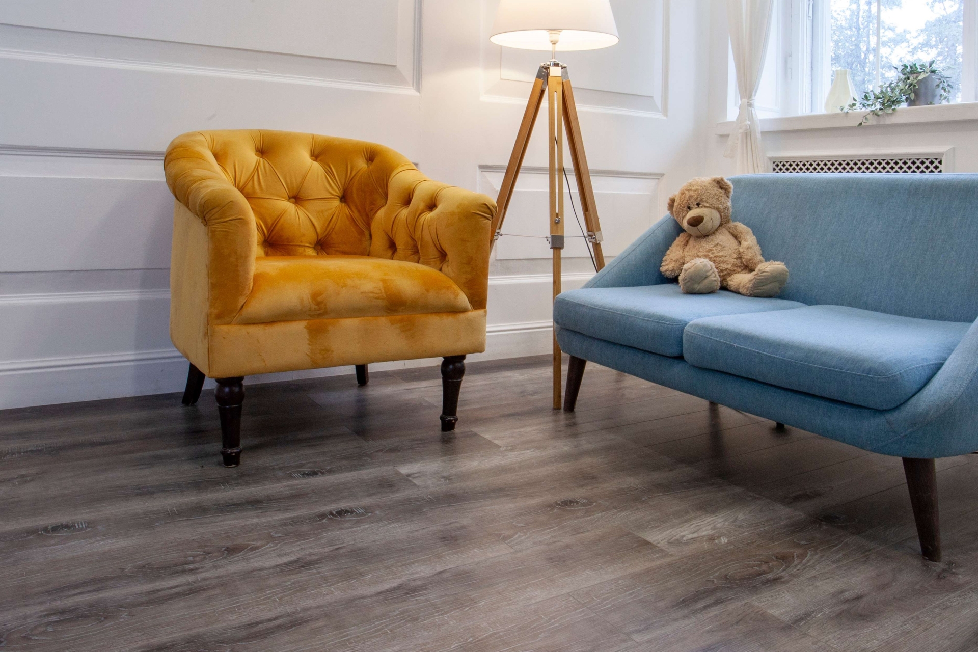 Усовершенствованная кварц-виниловая плитка «Damy Floor» Дуб Рустикальный Черный (1227*187*2,5 мм) — купить в Пензе