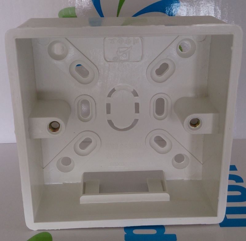 Коробка для накладного монтажа RTC — купить в Пензе